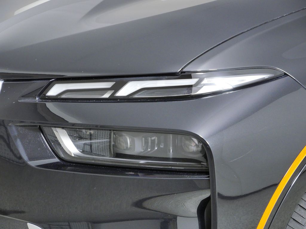Thumbnail: 2026 BMW X7 - 17
