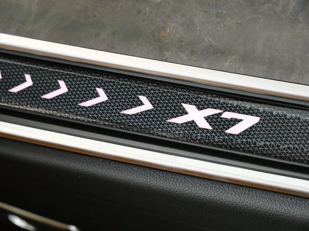 Thumbnail: 2026 BMW X7 - 31