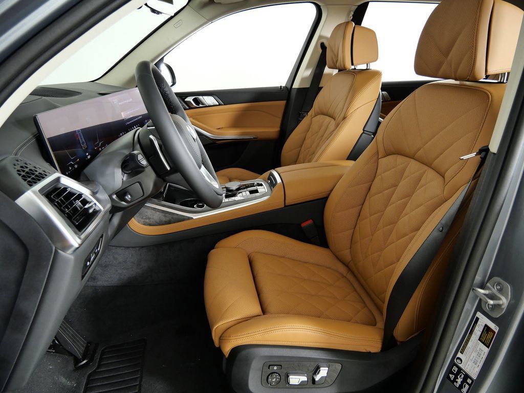 Thumbnail: 2026 BMW X7 - 41