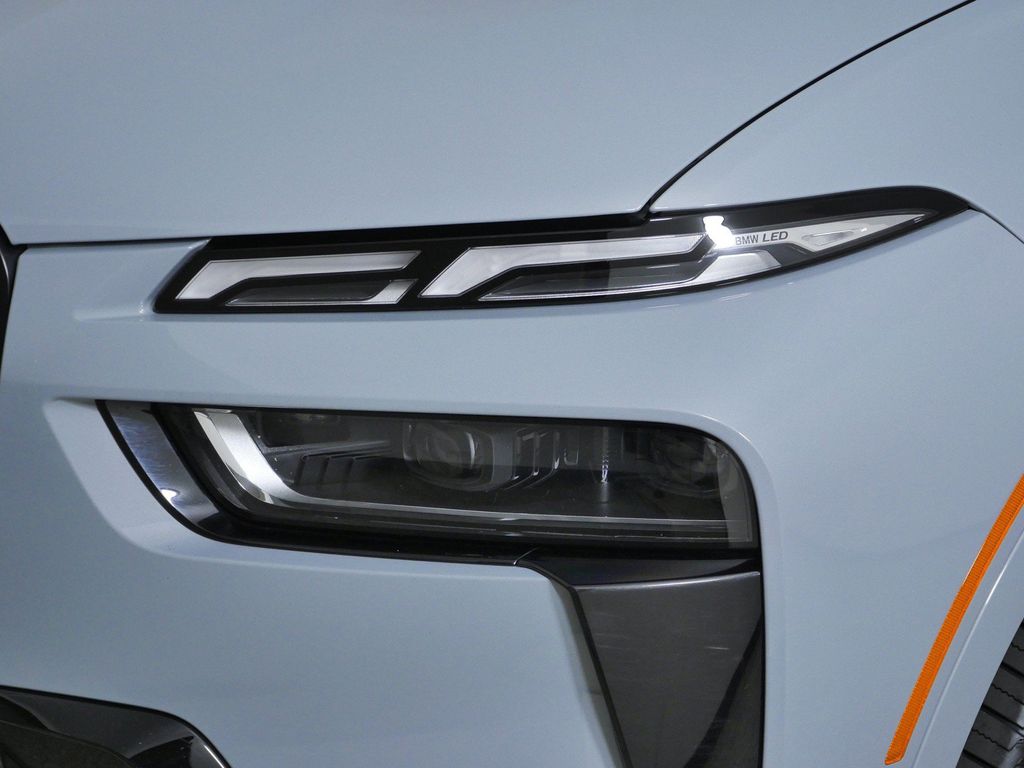Thumbnail: 2024 BMW X7 - 17