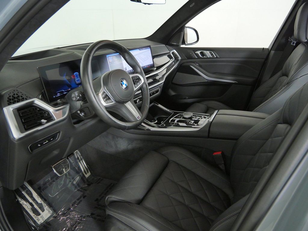 Thumbnail: 2024 BMW X7 - 41