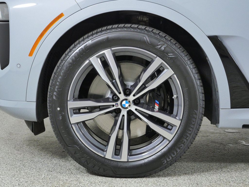 Thumbnail: 2024 BMW X7 - 26