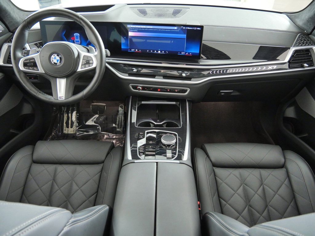 Thumbnail: 2024 BMW X7 - 2