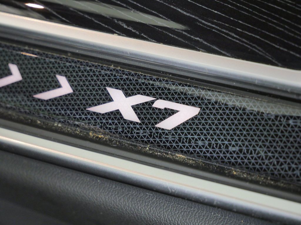 Thumbnail: 2024 BMW X7 - 32