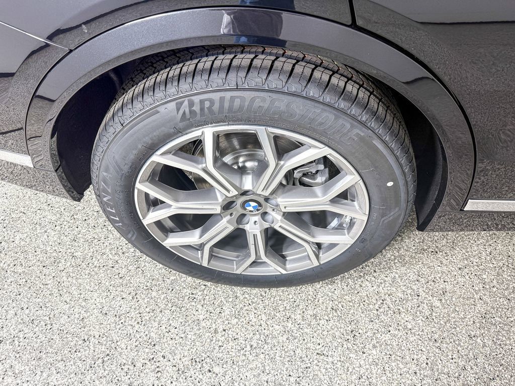 Thumbnail: 2026 BMW X7 - 26