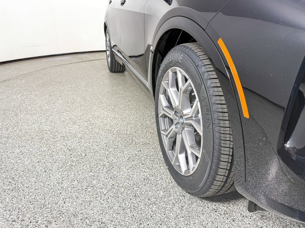 Thumbnail: 2026 BMW X7 - 8