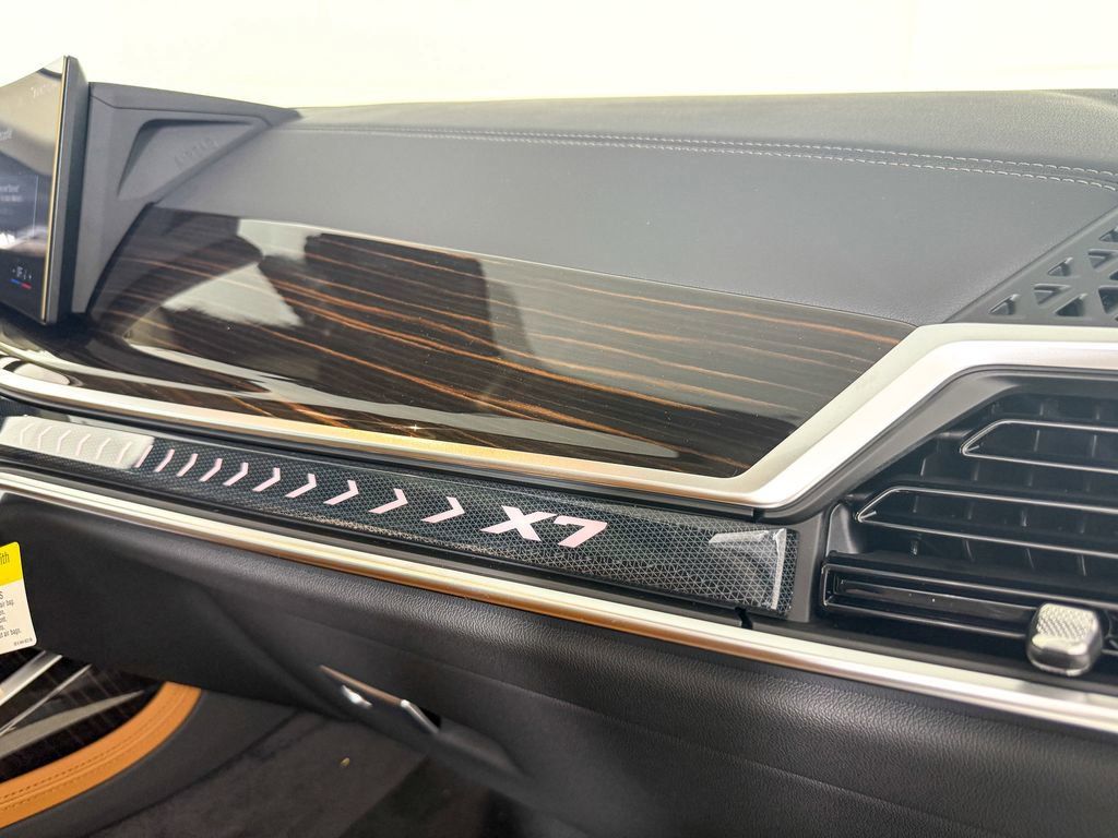 Thumbnail: 2026 BMW X7 - 29