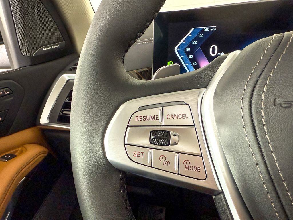 Thumbnail: 2026 BMW X7 - 42