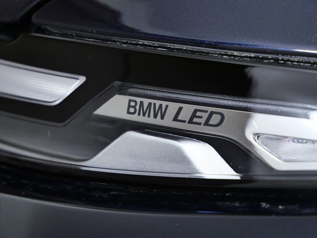 Thumbnail: 2026 BMW X7 - 5