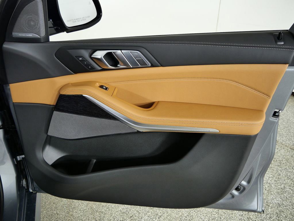 Thumbnail: 2026 BMW X7 - 26