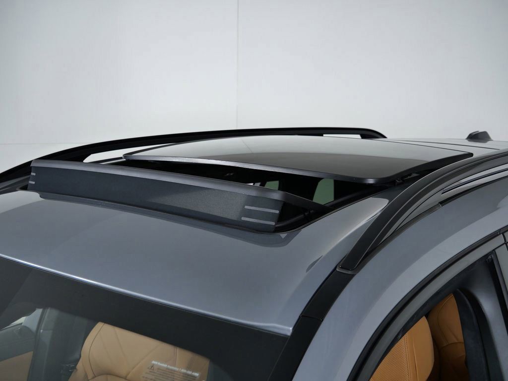 Thumbnail: 2026 BMW X7 - 25