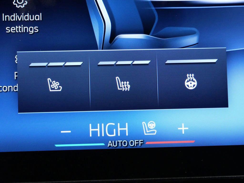 Thumbnail: 2026 BMW X7 - 48