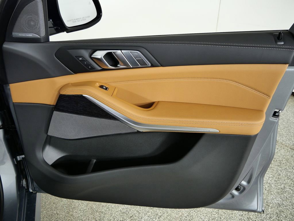 Thumbnail: 2026 BMW X7 - 28