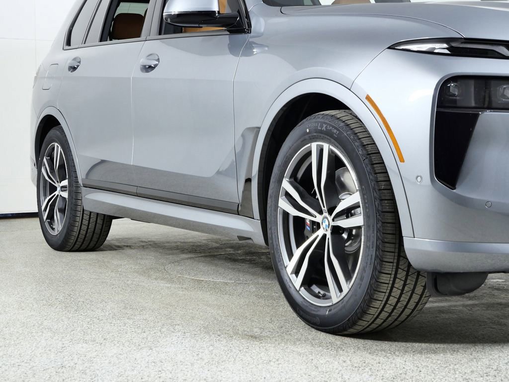 Thumbnail: 2026 BMW X7 - 8