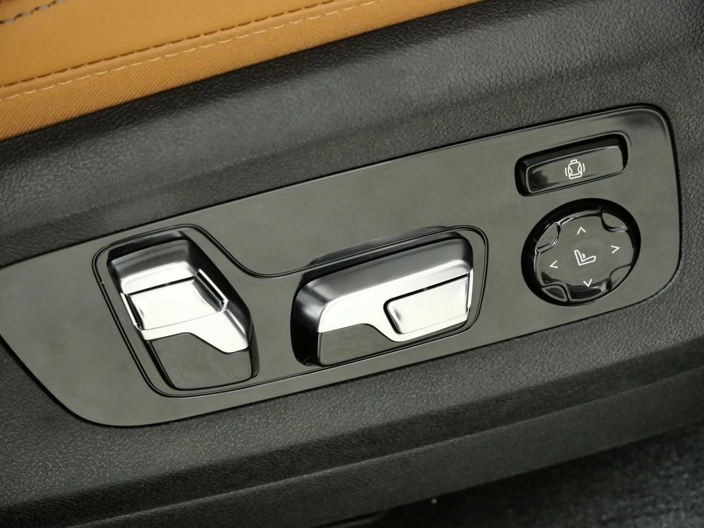 Thumbnail: 2026 BMW X7 - 29