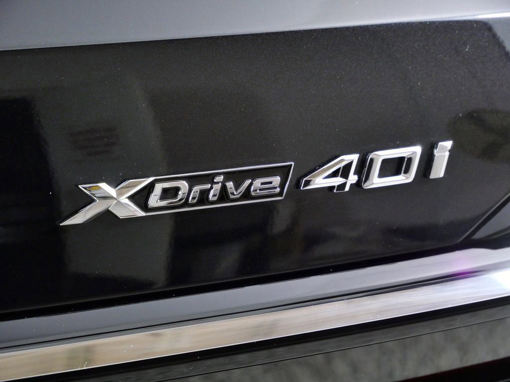 Thumbnail: 2026 BMW X7 - 23