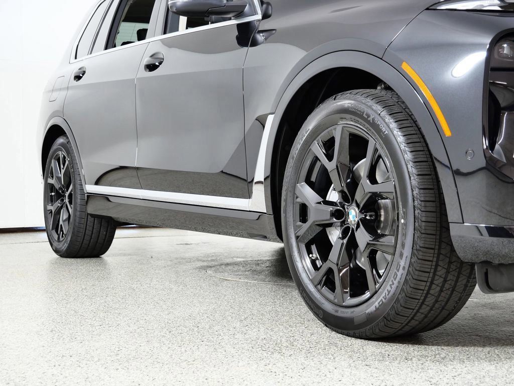 Thumbnail: 2026 BMW X7 - 8