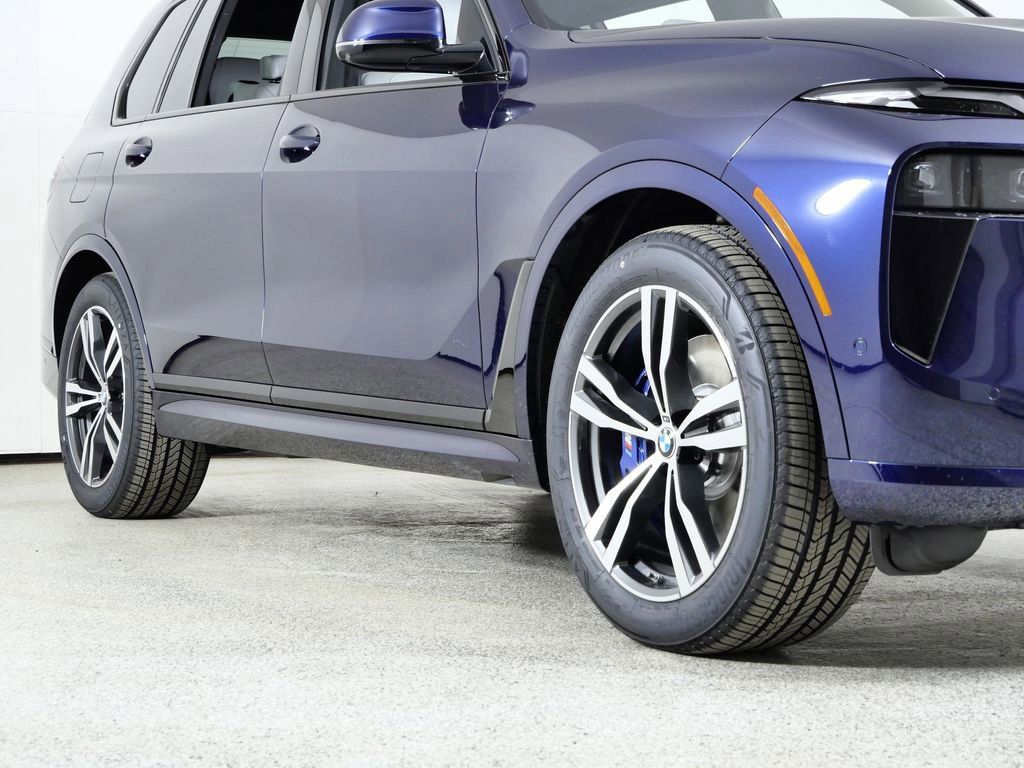 Thumbnail: 2026 BMW X7 - 8