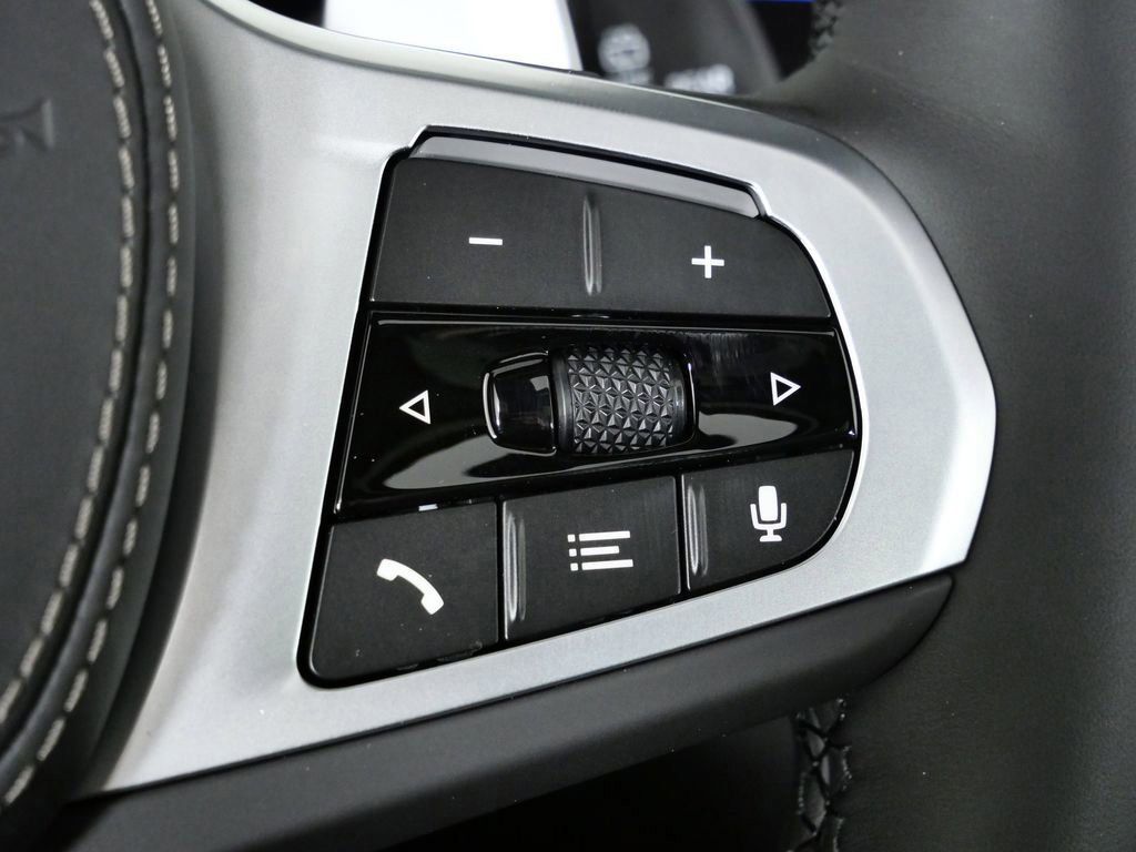 Thumbnail: 2026 BMW X7 - 46