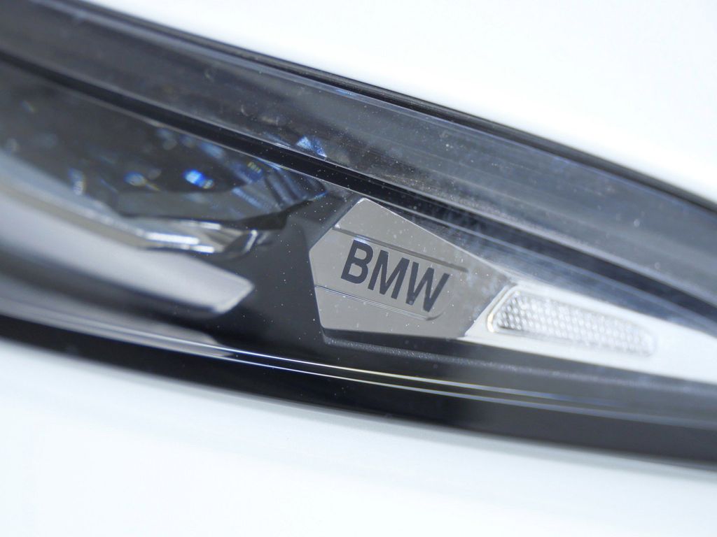Thumbnail: 2027 BMW X7 - 7
