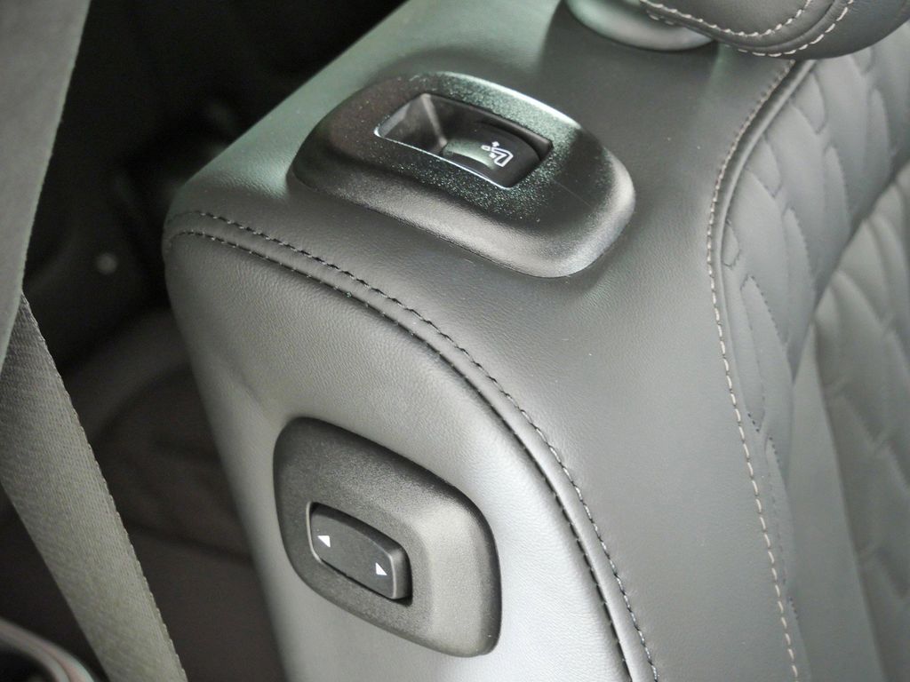 Thumbnail: 2023 BMW X7 - 35