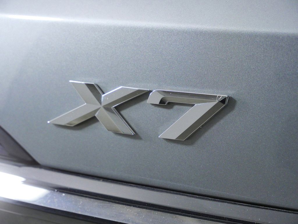 Thumbnail: 2023 BMW X7 - 24