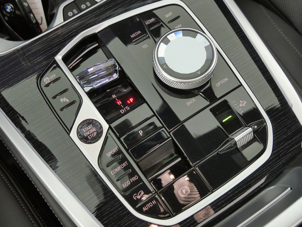 Thumbnail: 2023 BMW X7 - 13
