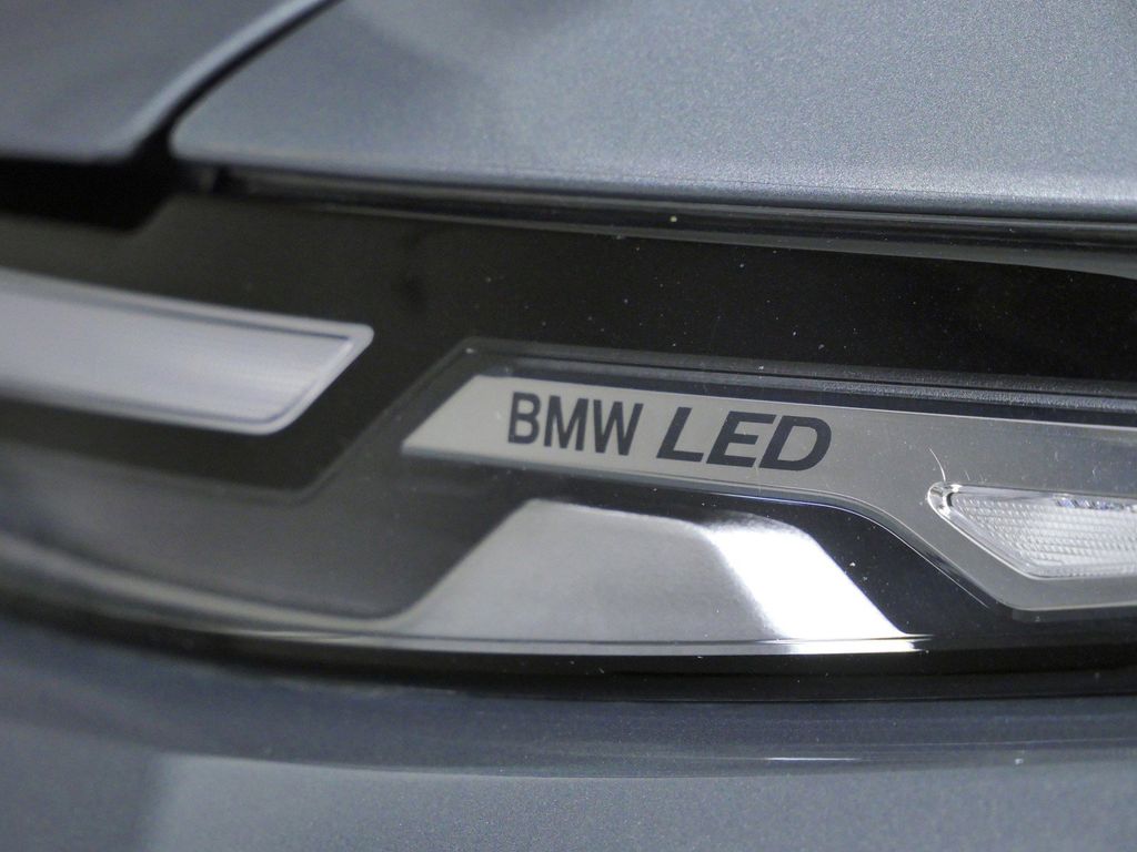 Thumbnail: 2023 BMW X7 - 5