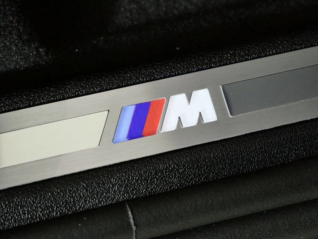 Thumbnail: 2026 BMW X7 - 27