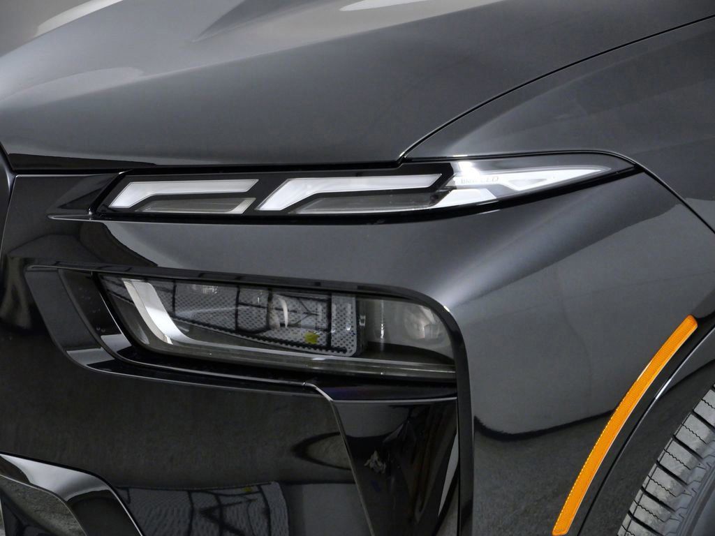 Thumbnail: 2026 BMW X7 - 15