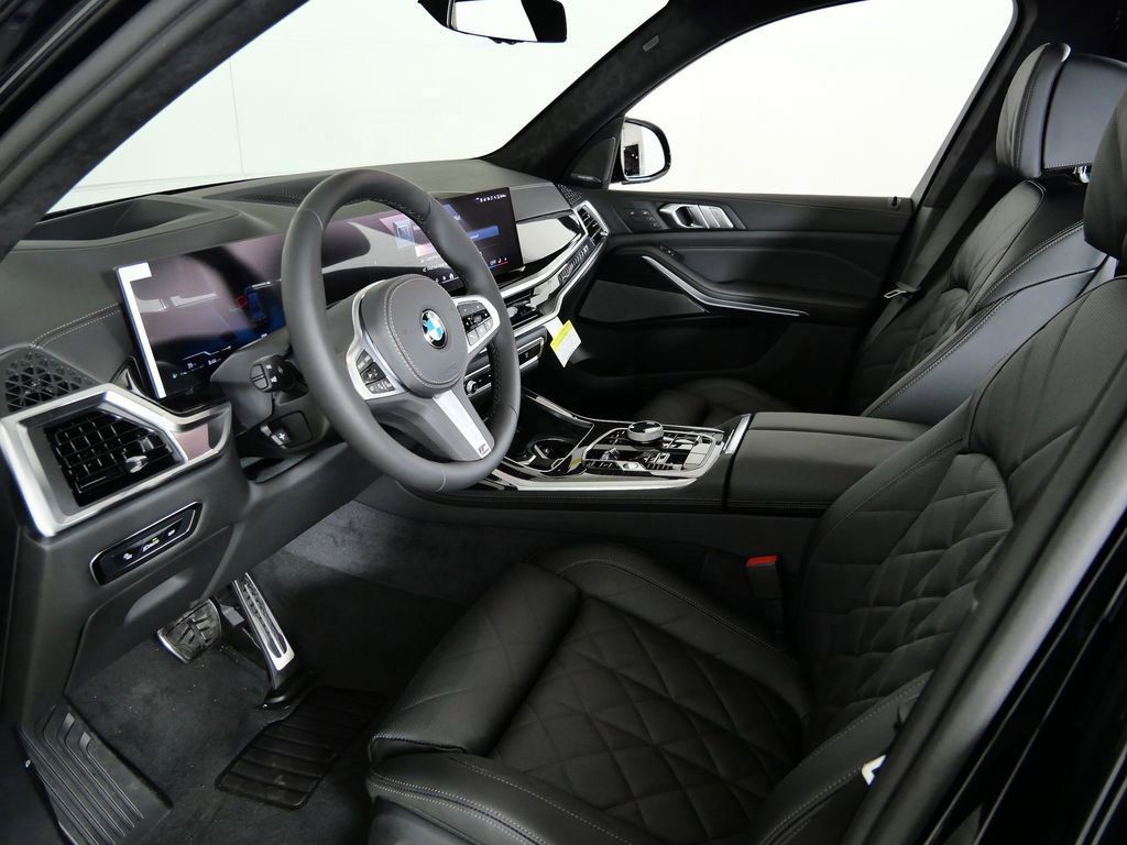 Thumbnail: 2026 BMW X7 - 37