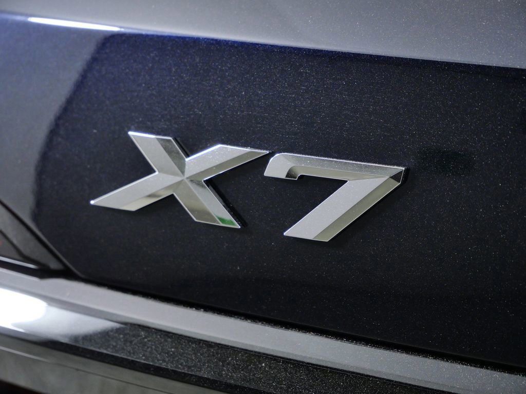Thumbnail: 2026 BMW X7 - 23
