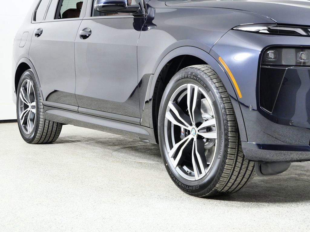 Thumbnail: 2026 BMW X7 - 8