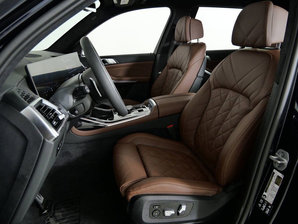 Thumbnail: 2026 BMW X7 - 41