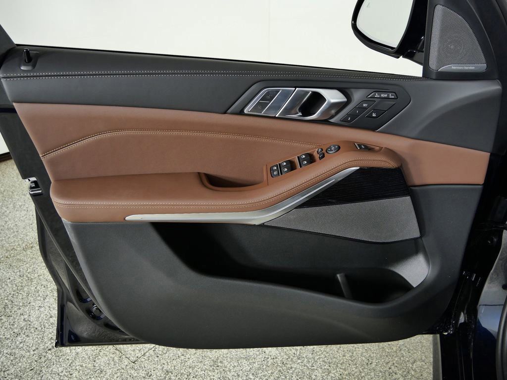 Thumbnail: 2026 BMW X7 - 39