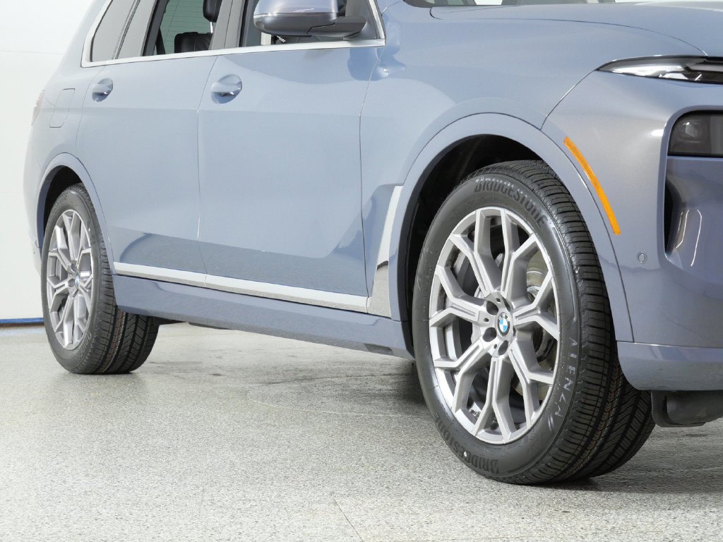 Thumbnail: 2024 BMW X7 - 8