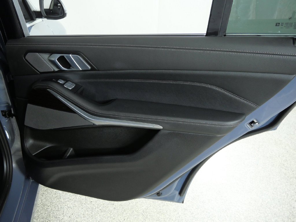 Thumbnail: 2024 BMW X7 - 34