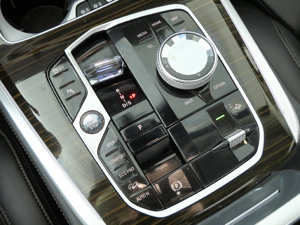 Thumbnail: 2024 BMW X7 - 14