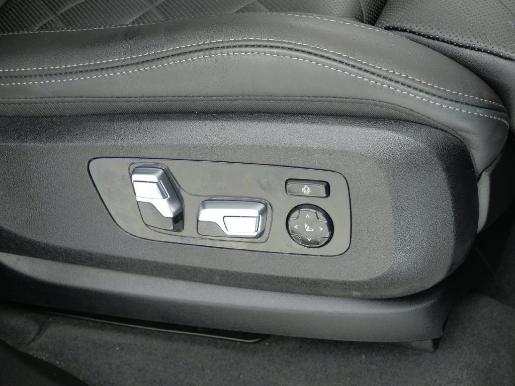 Thumbnail: 2024 BMW X7 - 31