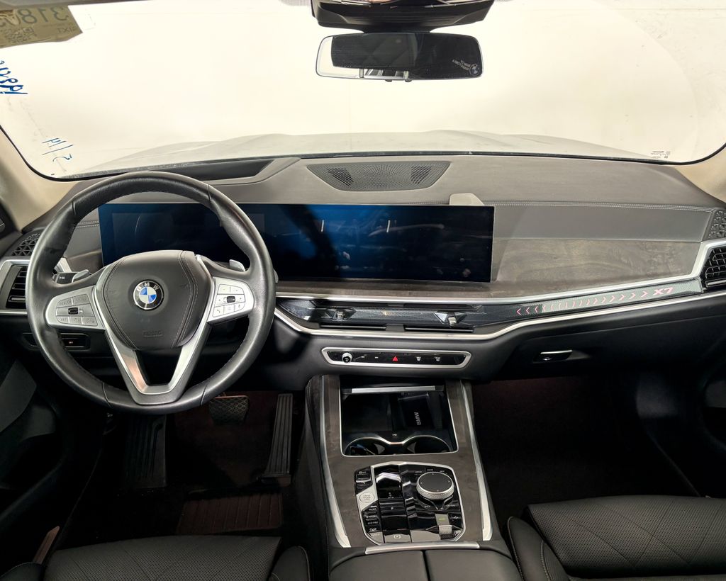Thumbnail: 2025 BMW X7 - 6