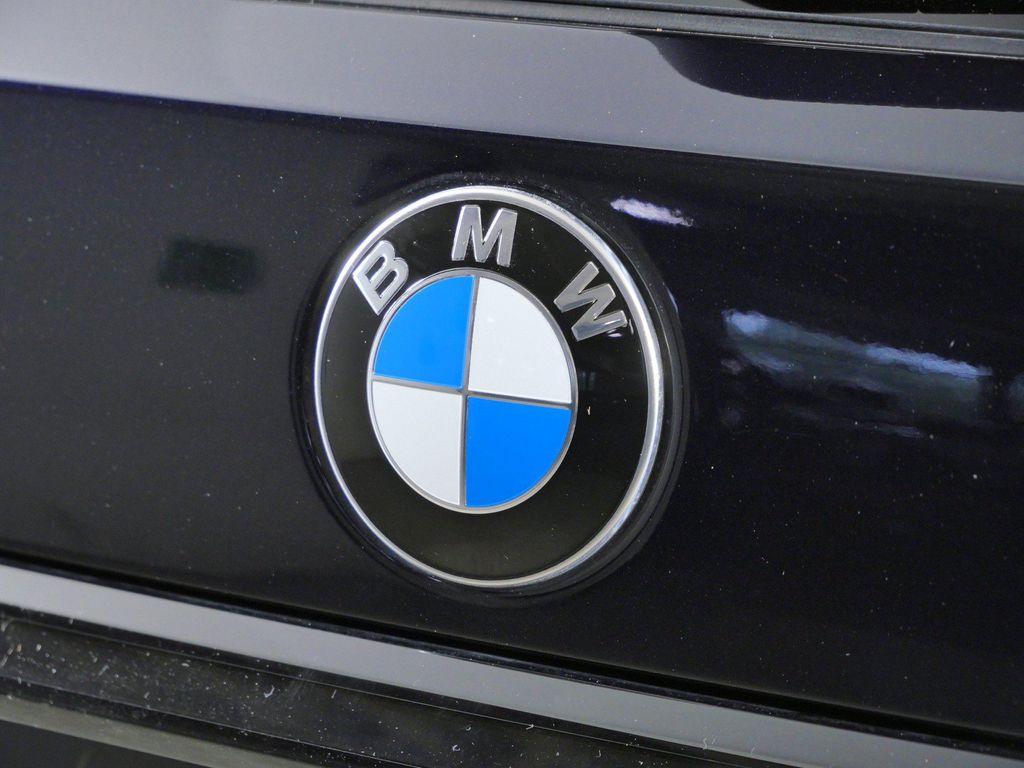 Thumbnail: 2026 BMW X7 - 22