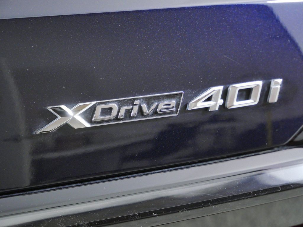 Thumbnail: 2026 BMW X7 - 23