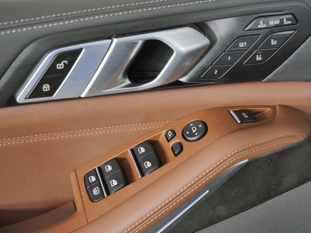 Thumbnail: 2026 BMW X7 - 43