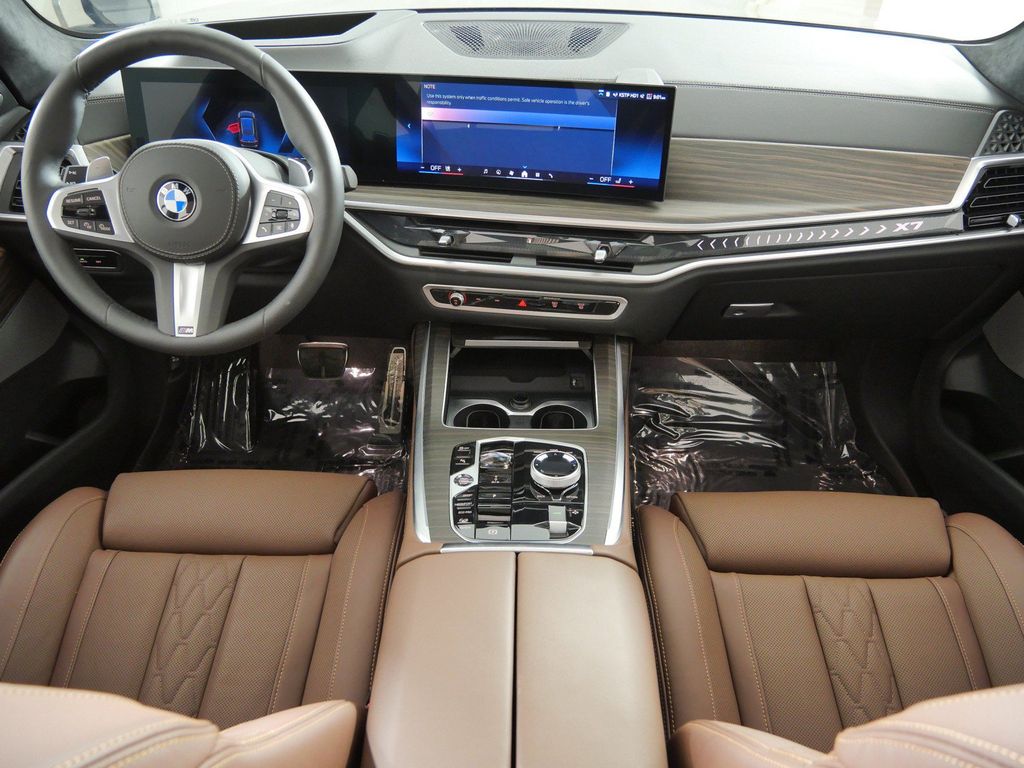 Thumbnail: 2026 BMW X7 - 2