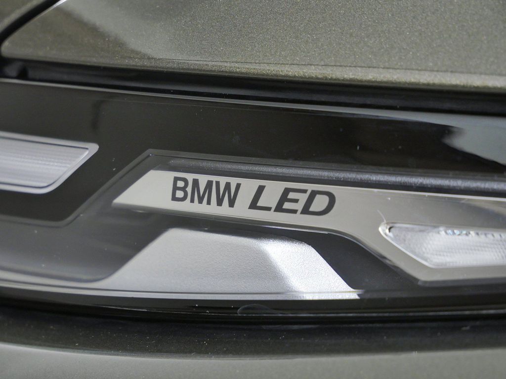 Thumbnail: 2026 BMW X7 - 7