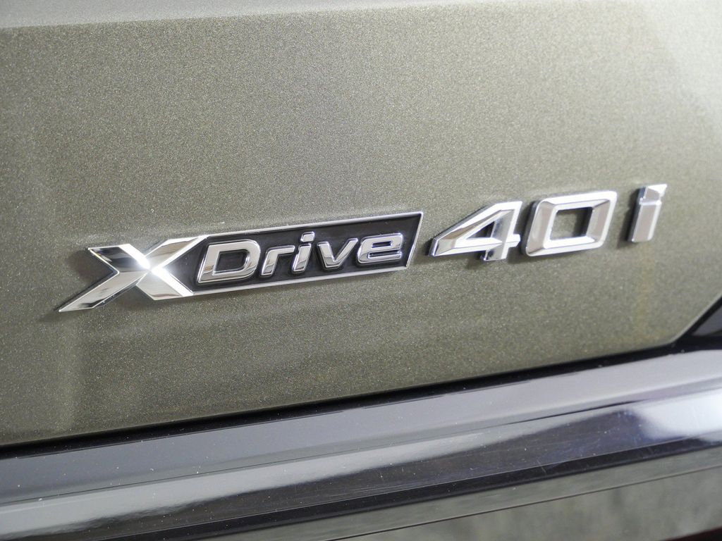 Thumbnail: 2026 BMW X7 - 24