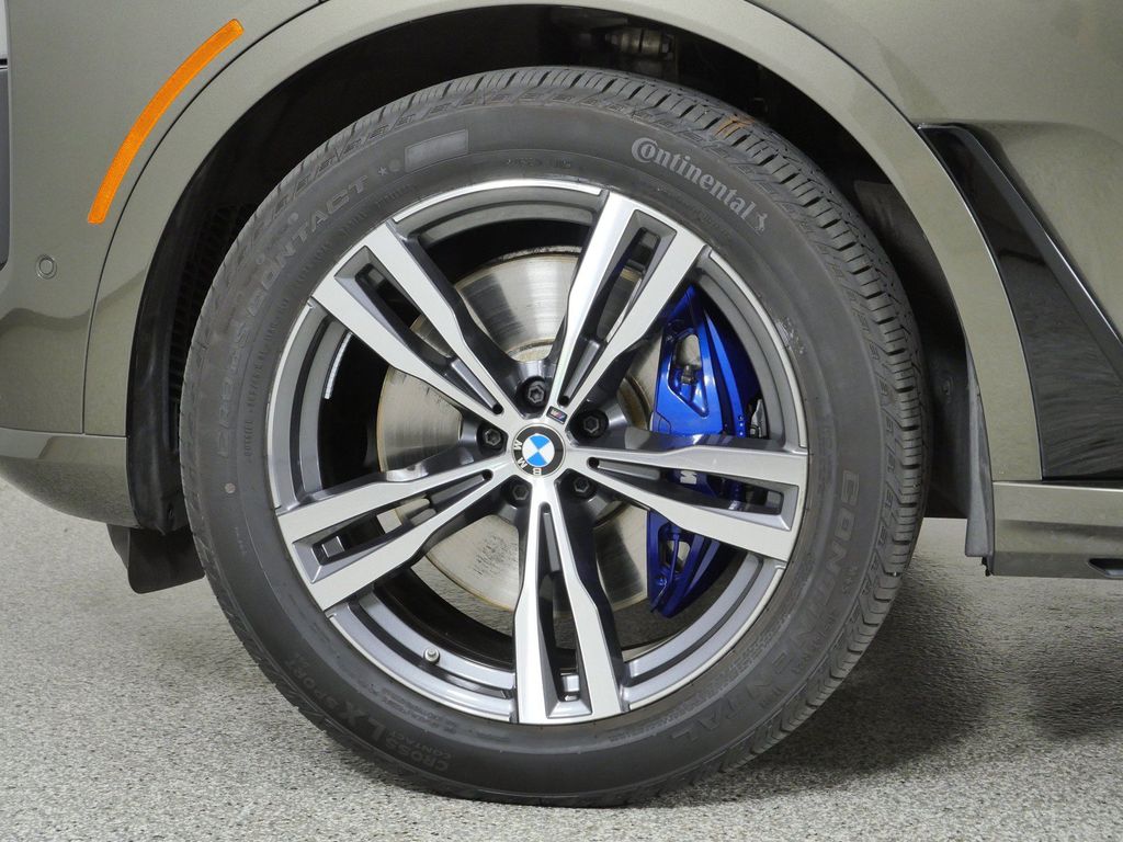 Thumbnail: 2026 BMW X7 - 27
