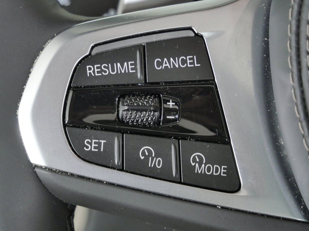 Thumbnail: 2026 BMW X7 - 49