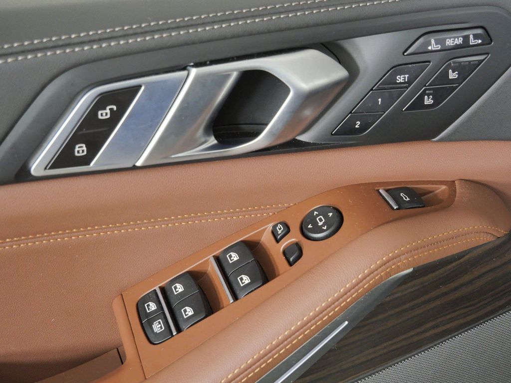 Thumbnail: 2026 BMW X7 - 45