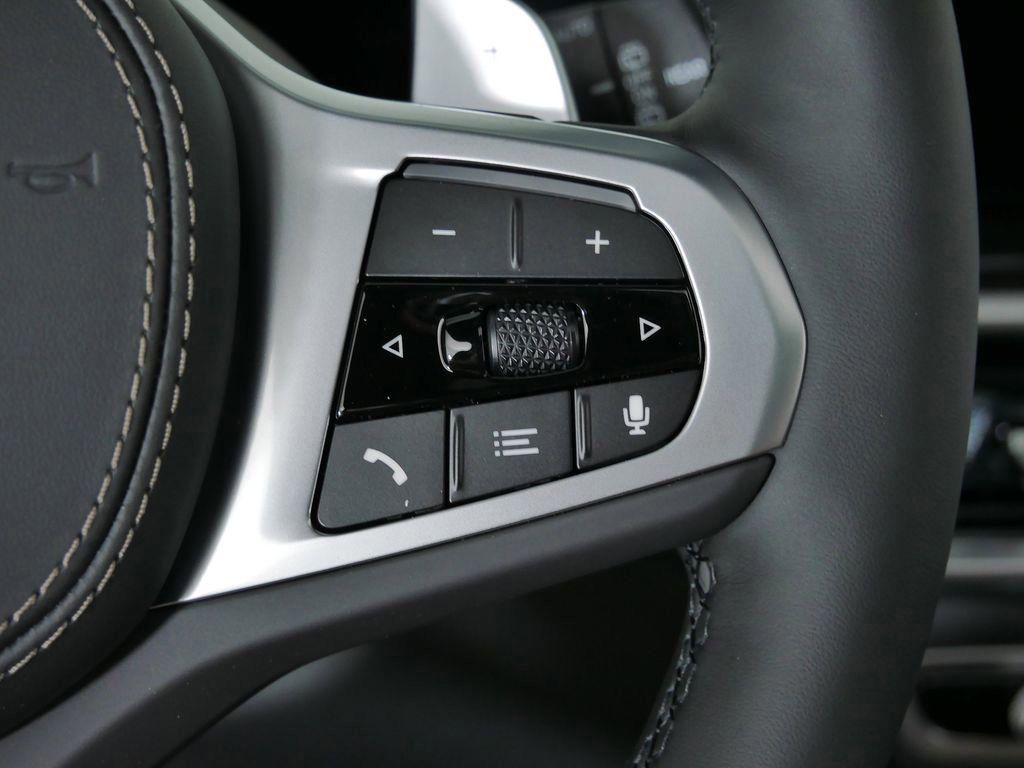 Thumbnail: 2026 BMW X7 - 43